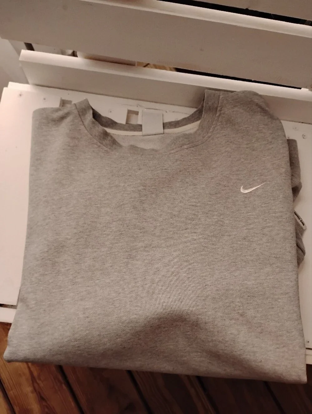 Nike Men's Charcoal Gray Crewneck Sweatshirt